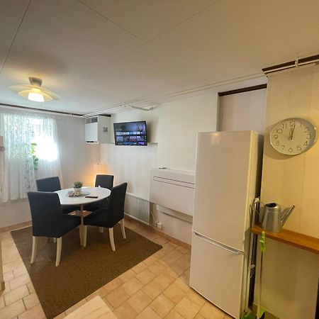 Kaellarlaegenhet Centrumvaegen Gusum Luaran gambar